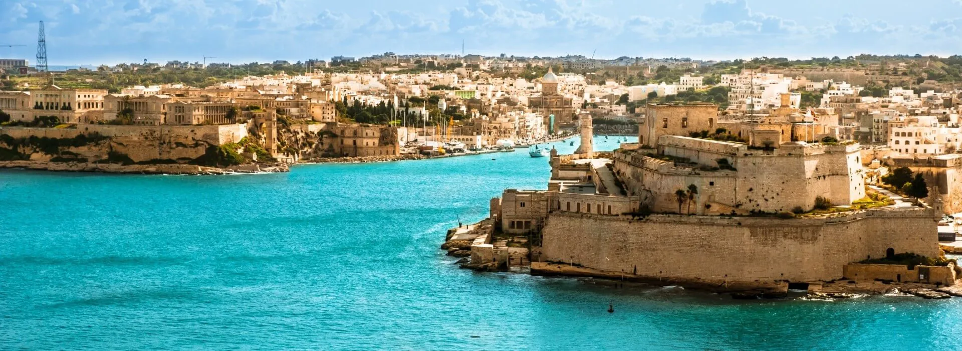 Fort St Angelo e le Three Cities viste da Valletta, oltre il Grand Harbour