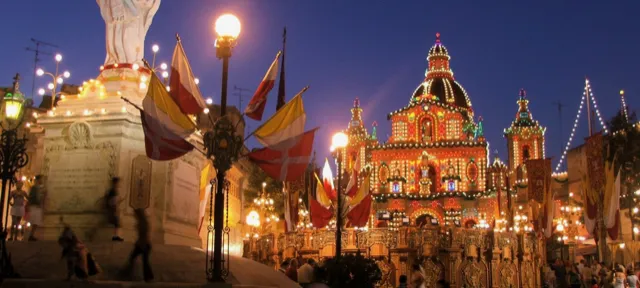 Feste di paese a Malta e Gozo: viverle con rispetto