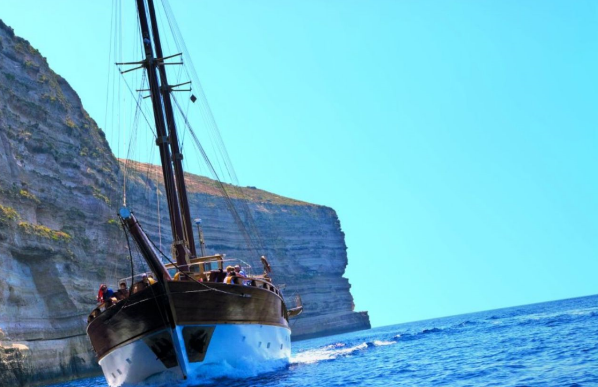 Three Breathtaking Boat Tours You Don’t Want to Miss!