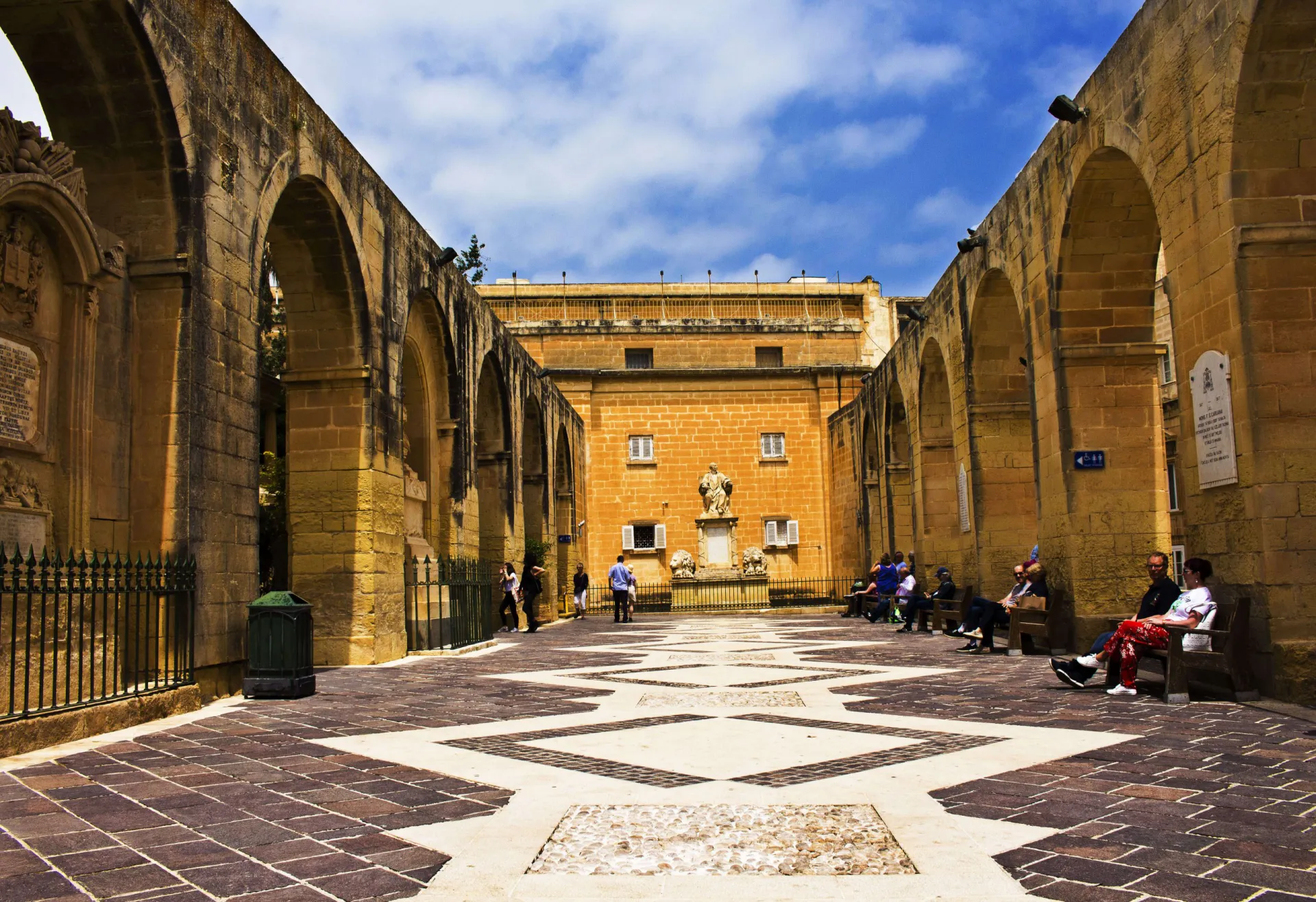 Der Zweite Weltkrieg auf Malta und die britische Geschichte der Insel (7)